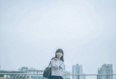 ​浪漫爱情句子短句10字(爱情短句子20字)