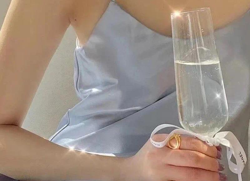套路主持人的情话(你眸子里装的是谁的深沉的表白) 套路主持人的情话(你眸子里装的是谁的深沉的表白)