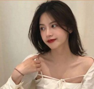 ​简洁的爱情伤感句子100条